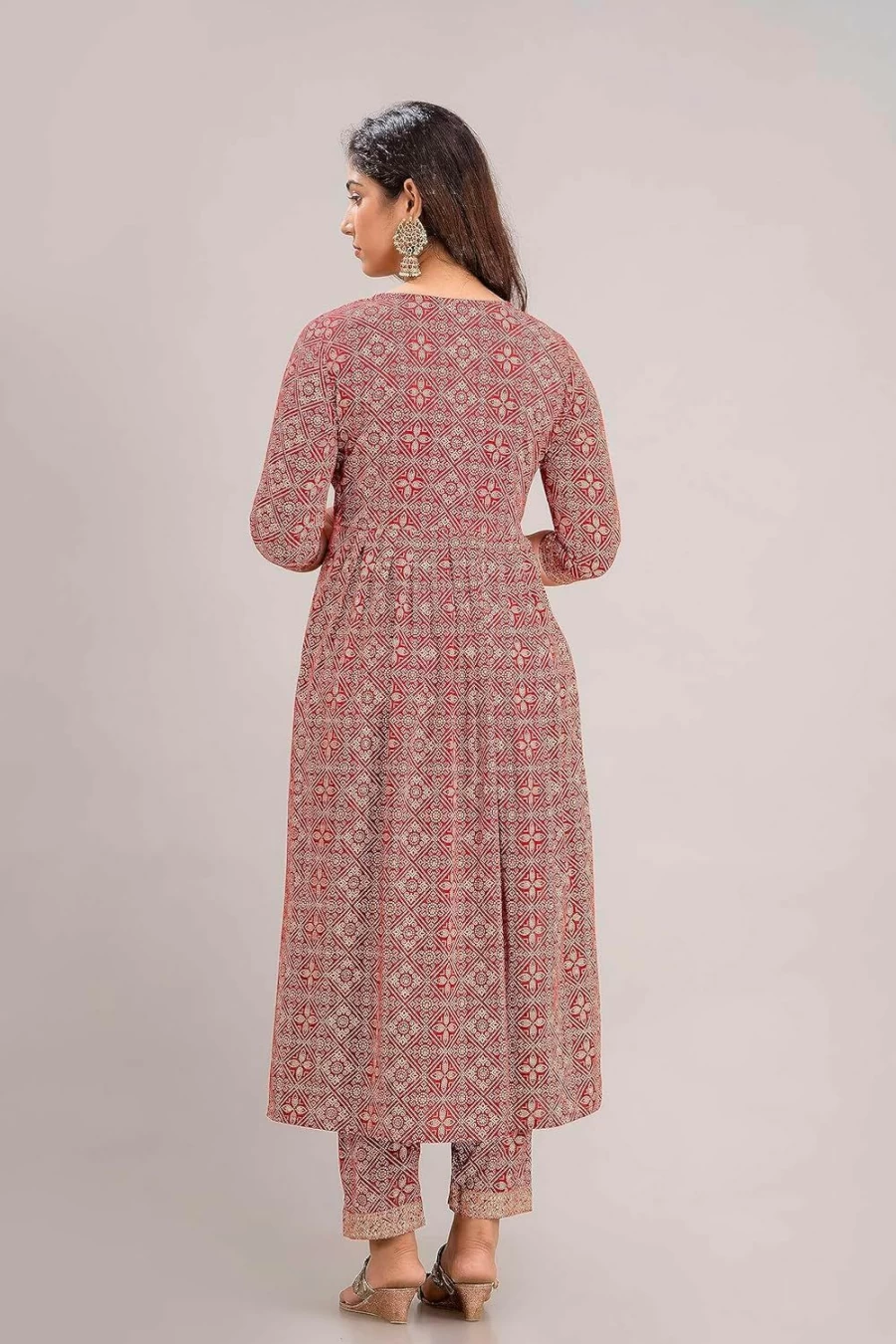 "Elegant MAGHMA Printed Indian Kurti Set for Women - Stylish Kurta with Pant & Dupatta"